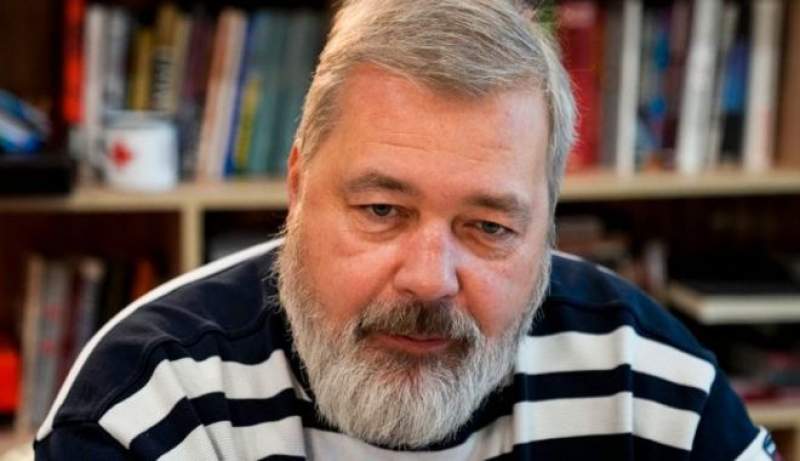 Jurnalistul rus Dmitri Muratov, laureat cu Nobelul pentru Pace, îşi donează medalia pentru a ajuta refugiaţii ucraineni