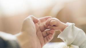 Semnal de alarmă: Rata mortalității infantile a crescut, pe fondul unei prăbușiri a natalității. România, pe locul 2 în Europa