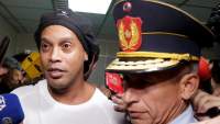 Judecătorii din Paraguay au decis ca Ronaldinho să rămână în arest