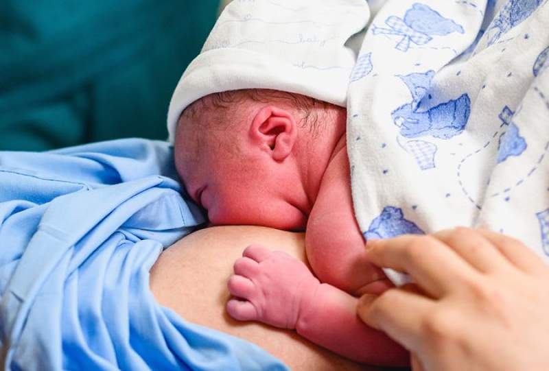 87 de bebeluși născuți în decembrie la Maternitatea Arcadia