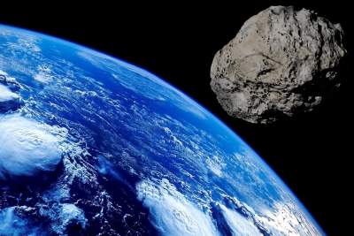 Un asteroid uriaș observat abia săptămâna aceasta va trece, vineri, foarte aproape de Pământ (VIDEO)