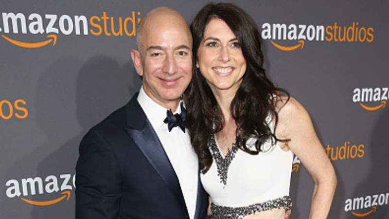Fosta soție a lui Jeff Bezos a donat 4 miliarde de dolari în scopuri caritabile