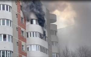 Anchetă internă la ISU Constanța, în cazul femeii care a căzut de la balcon în timpul unui incendiu