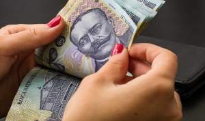 Analiză: Peste 90% dintre firmele din România vor acorda bonusuri. Bugetarii primesc și ei prime de Crăciun