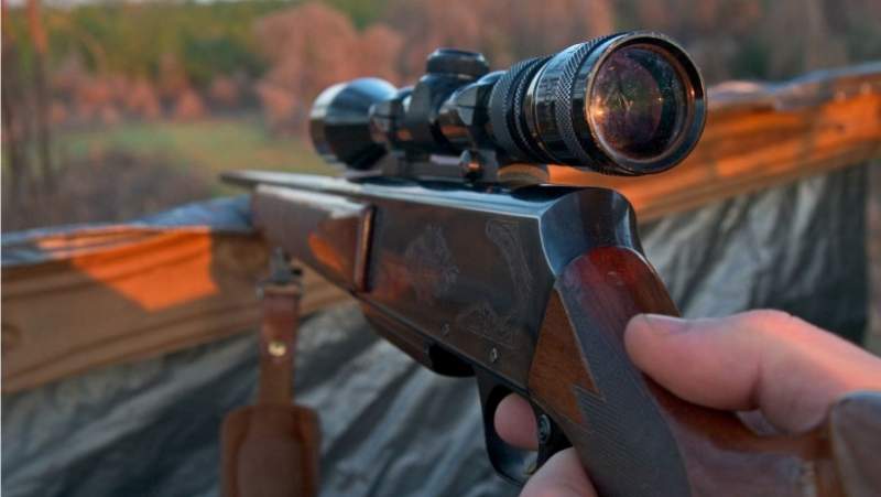 Bărbat de 54 de ani, împușcat la o partidă de vânătoare organizată în apropiere de Dej