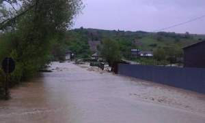 Stare de alertă în Vaslui: 34 de persoane, evacuate în urma inundațiilor