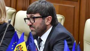 Fostul deputat moldovean Vladimir Andronachi, locotenent al oligarhului fugar Vlad Plahotniuc, reținut la un punct vamal cu Ucraina