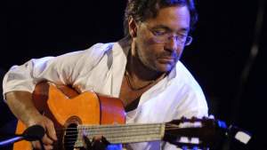 Chitaristul Al Di Meola, internat de urgență în spital după ce a făcut infarct în timpul unui concert susținut în București