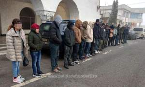 19 migranți din Siria și Irak, prinși în timp ce încercau să treacă ilegal granița în Ungaria