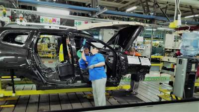 Dacia oprește șapte zile producția la Mioveni, din cauza crizei semiconductorilor auto