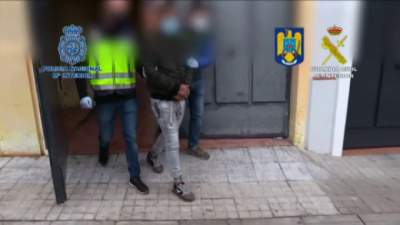 Români arestați în Spania pentru trafic de persoane: zece femei, printre care și o adolescentă însărcinată, au fost eliberate