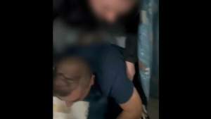 Un bărbat urmărit internațional a fost găsit în Sectorul 6 din București. Individul se ascundea în lada patului (VIDEO)