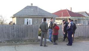 Moarte suspectă la Pașcani. Bătrân găsit de vecini fără viață în propria casă