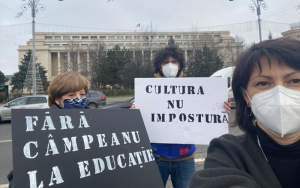 Tudor Chirilă, protest în Piața Victoriei față de numirea lui Sorin Cîmpeanu la Minsterul Educației