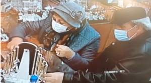 Oldies but goldies! Recompensă pentru prinderea a doi bătrâni care au furat bijuterii din mai multe magazine din Vaslui și Iași (VIDEO)
