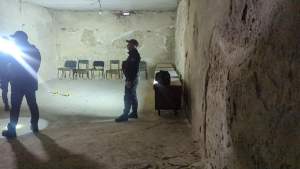 Ucrainenii au descoperit o cameră de tortură folosită de ruși pentru a teroriza civili ucraineni (VIDEO)