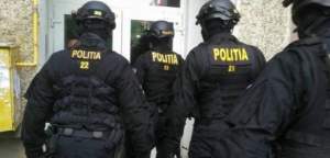 Un bărbat și o femeie din Mureș acuzați de țepe imobiliare, ridicați în această dimineață de mascații Poliției