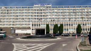 Medic oncolog din Suceava, reținut de procurori pentru că cerea mită de la pacienți