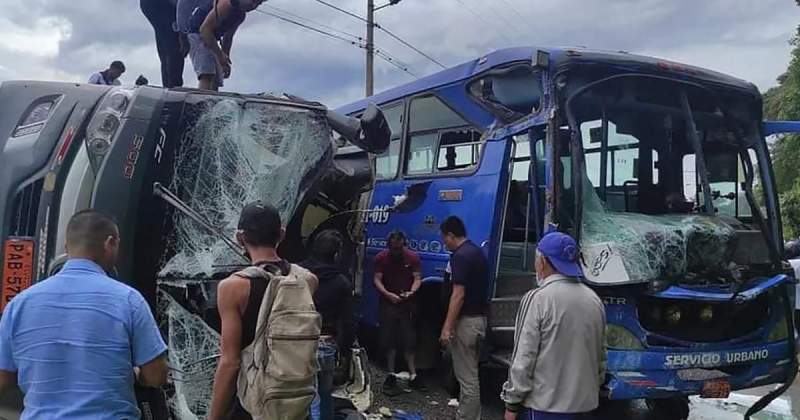 Doi olandezi morți și 12 răniți într-un accident rutier, în Ecuador