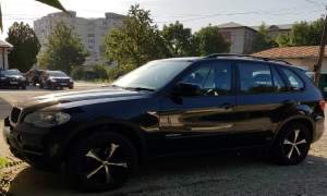 BMW X5 căutat de autoritățile din Marea Britanie, depistat în trafic, la Lețcani