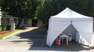 Peste o mie de ieșeni au apelat la ajutorul personalului de specialitate din corturile pregătite de municipalitate în perioada caniculară