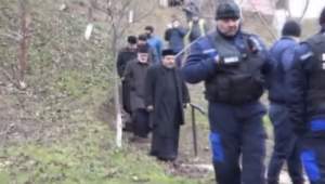 Preot din Botoșani, scos cu jandarmii și executorul judecătoresc din biserică. Ce păcat a săvârșit