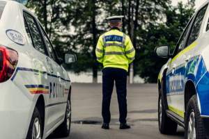 Polițist din Vrancea cercetat de DIICOT după ce ar fi intervenit asupra sistemelor GPS de pe trei autospeciale de poliție