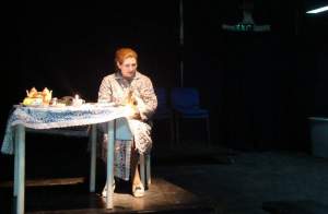 „România! Te pup.”, spectacol premiat în Polonia, difuzat online de Teatrul Național Iași