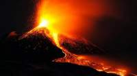 Erupție violentă a bătrânului vulcan Etna: 10 persoane au fost rănite (VIDEO)