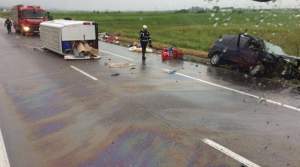 Grav accident de circulație în Bacău: un mort și 4 răniți