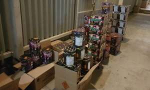 Control de rutină: Opt tone de artificii și petarde, confiscate de la o familie din Suceava