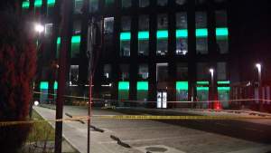 Un tânăr s-a aruncat în gol de la etajul 25, de pe o clădire de birouri din București