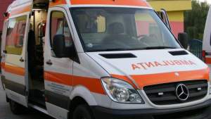 Tragedie în Iași: O femeie și-a accidentat mortal copilul de doi ani, în timp ce parca mașina