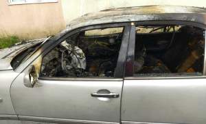 Mână criminală: autoturisme incendiate intenționat, în Vrancea