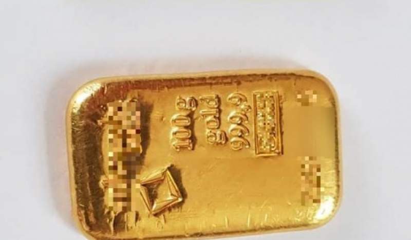 Lingou de aur furat în timpul unei tranzacții, recuperat de polițiștii mureșeni