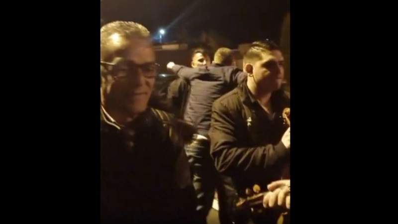 Primarul din Motru, petrecere cu lăutari, în plină stradă, în miez de noapte: a încălcat toate regulile de protecție (VIDEO)