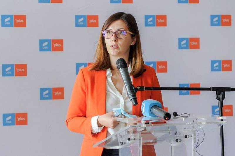 Monica Berescu, deputată USR PLUS: Poți petrece mai mult timp cu bebelușul tău! Am dublat perioada de timp de la care poți primi 1.500 lei pentru întoarcerea la muncă