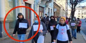 Judecător de la secţia penală a Judecătoriei Cluj-Napoca, surprins fără mască la protestul AUR