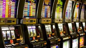 Percheziții în Mureș, într-un dosar de fraudare a jocurilor de noroc prin accesarea ilegală a sistemelor informatice