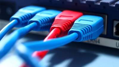 ANCOM: Trei sferturi dintre conexiunile de internet fix din România permit viteze de peste 100 Mbps
