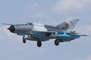 Avioane de luptă rusești, interceptate în apropierea spațiului aerian al României