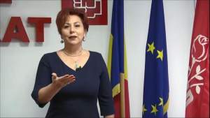 Talent chinuit! Poezie despre protestele din țară scrisă de parlamentarul PSD Carmen Holban