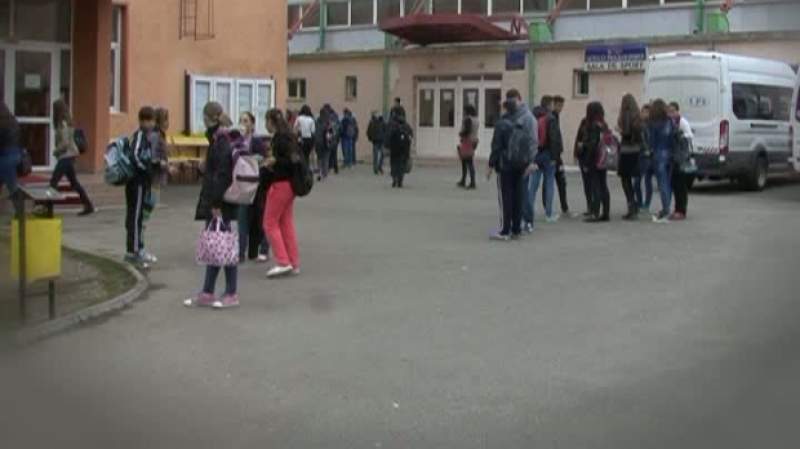 „Balena albastră” pune pe jar autoritățile. Oficialii din Ministerul Educației reacționează după incidentul de la Iași: „Să se intensifice acțiunile de consiliere în școli”