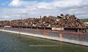 Peste 1.000 de tone de deșeuri din diferite materiale, transportate ilegal din Serbia, oprite la Cernavodă