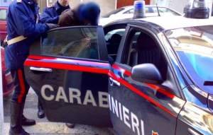 Acțiune de salvare a două tinere din Dâmbovița sechestrate și obligate să se prostitueze în Italia. Doi bărbați, arestați preventiv