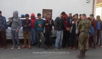 30 de migranți, opriți la granița cu Serbia de Poliția de Frontieră din Sânnicolau Mare