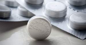 Student din Iași, la un pas de moarte după ce „s-a tratrat” de viroză cu 16 pastile de paracetamol