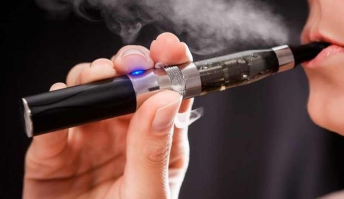 Țigara electronică ajută fumătorii să renunțe la viciu. Studiu