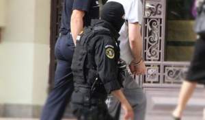 Tâlhar săltat din pat de mascații botoșăneni: a fost arestat pentru 30 de zile