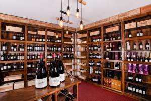 Se lichidează colecția româno-franceză de vinuri a unui restaurant bucureștean